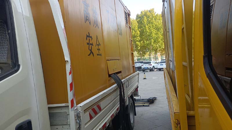 修文如何判断柴油发电机组和UPS电源的切换时间是否符合要求？